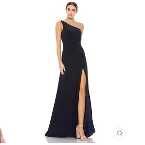 NWT Ieena for Mac Duggal 26163 One Shoulder Ruched Jersey Gown Midnight Size 4